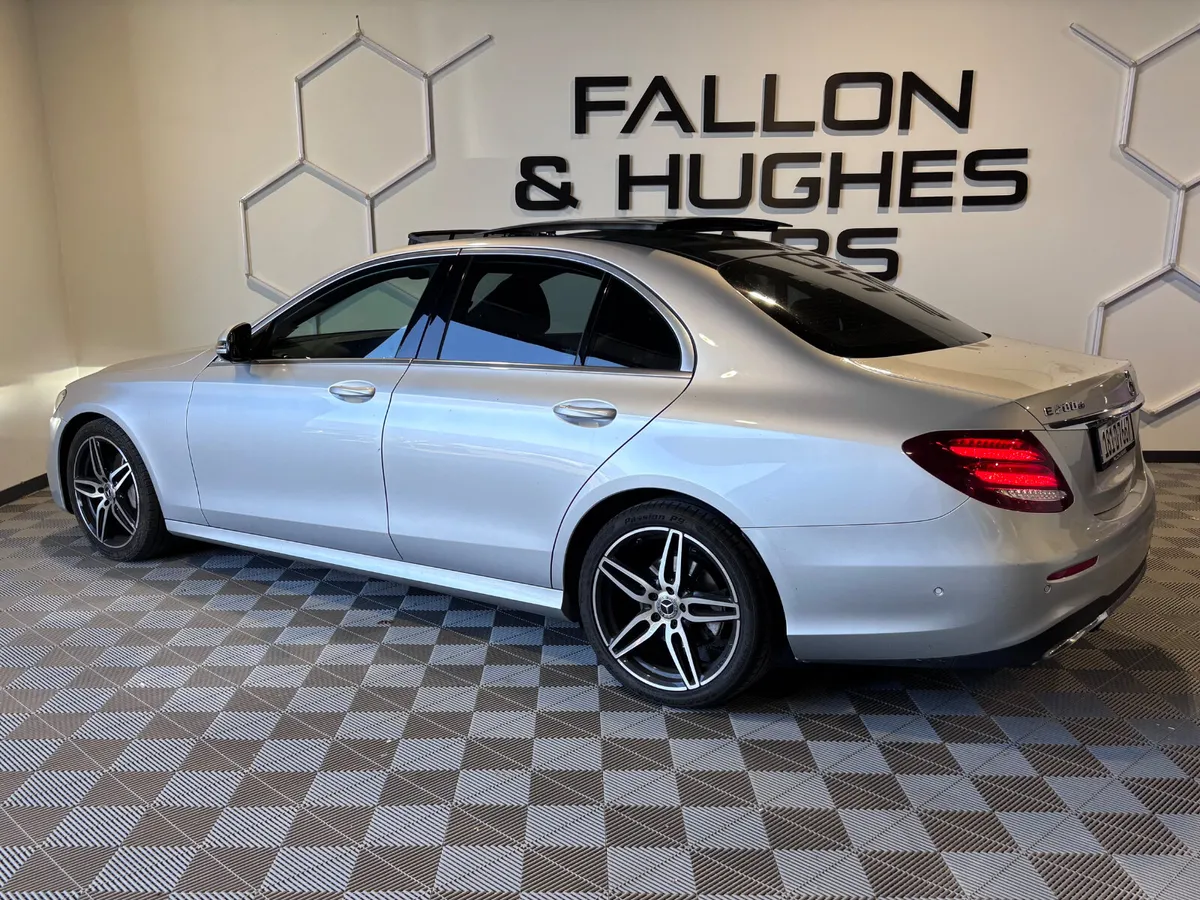 MERCEDES-BENZ E CLASS DIESEL AMG LINE  // SUNROOF - Image 3
