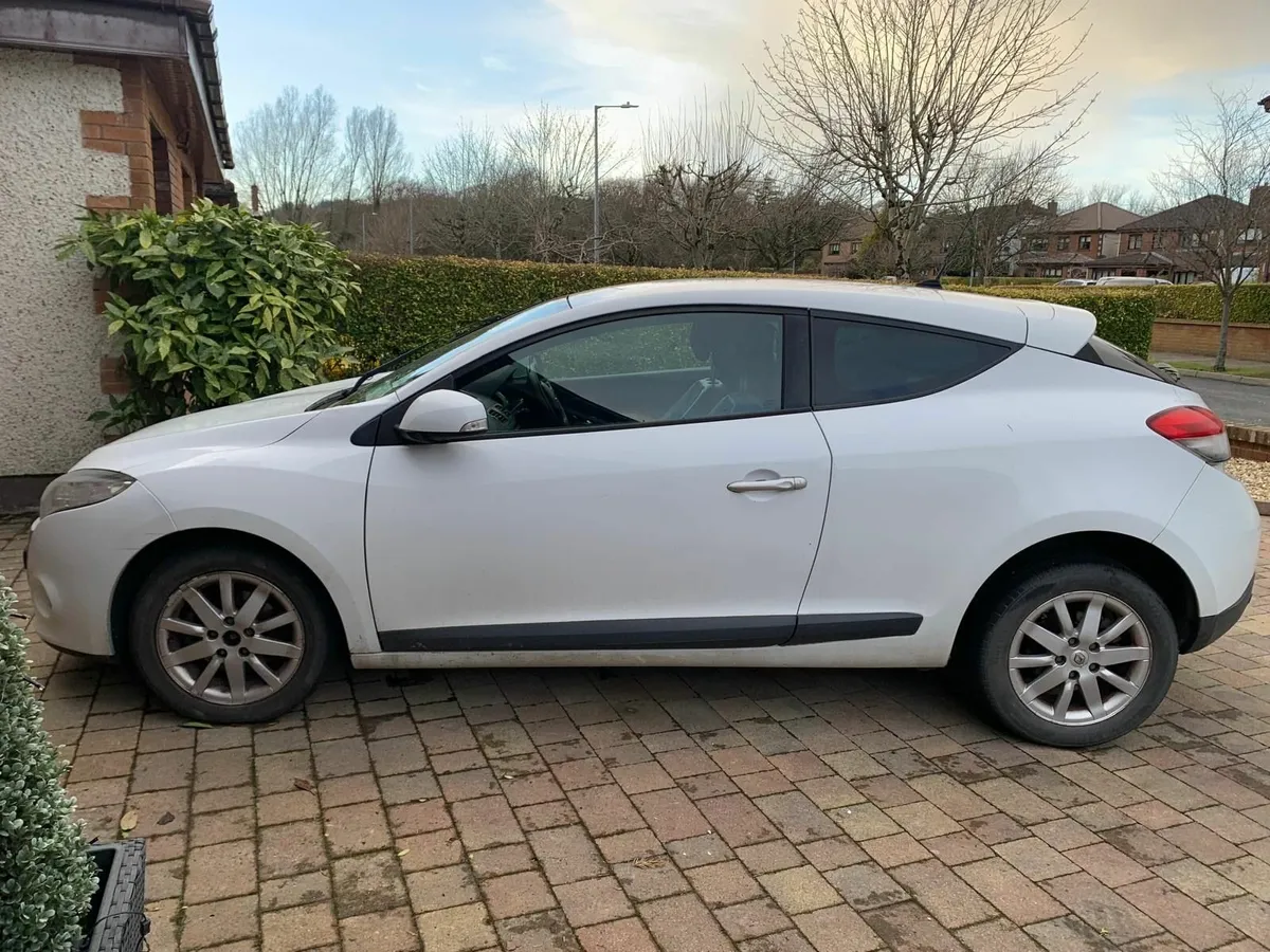 Renault Megane 2010 - Image 1