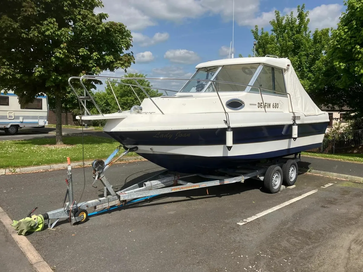 DELFIN 680 CRUSIER - Image 1