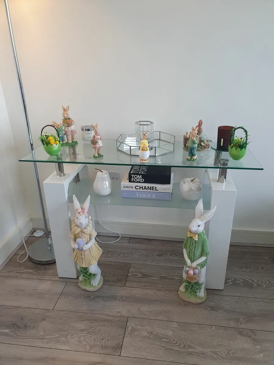 Console Table, TV stand, Lamp & lockers - Image 4