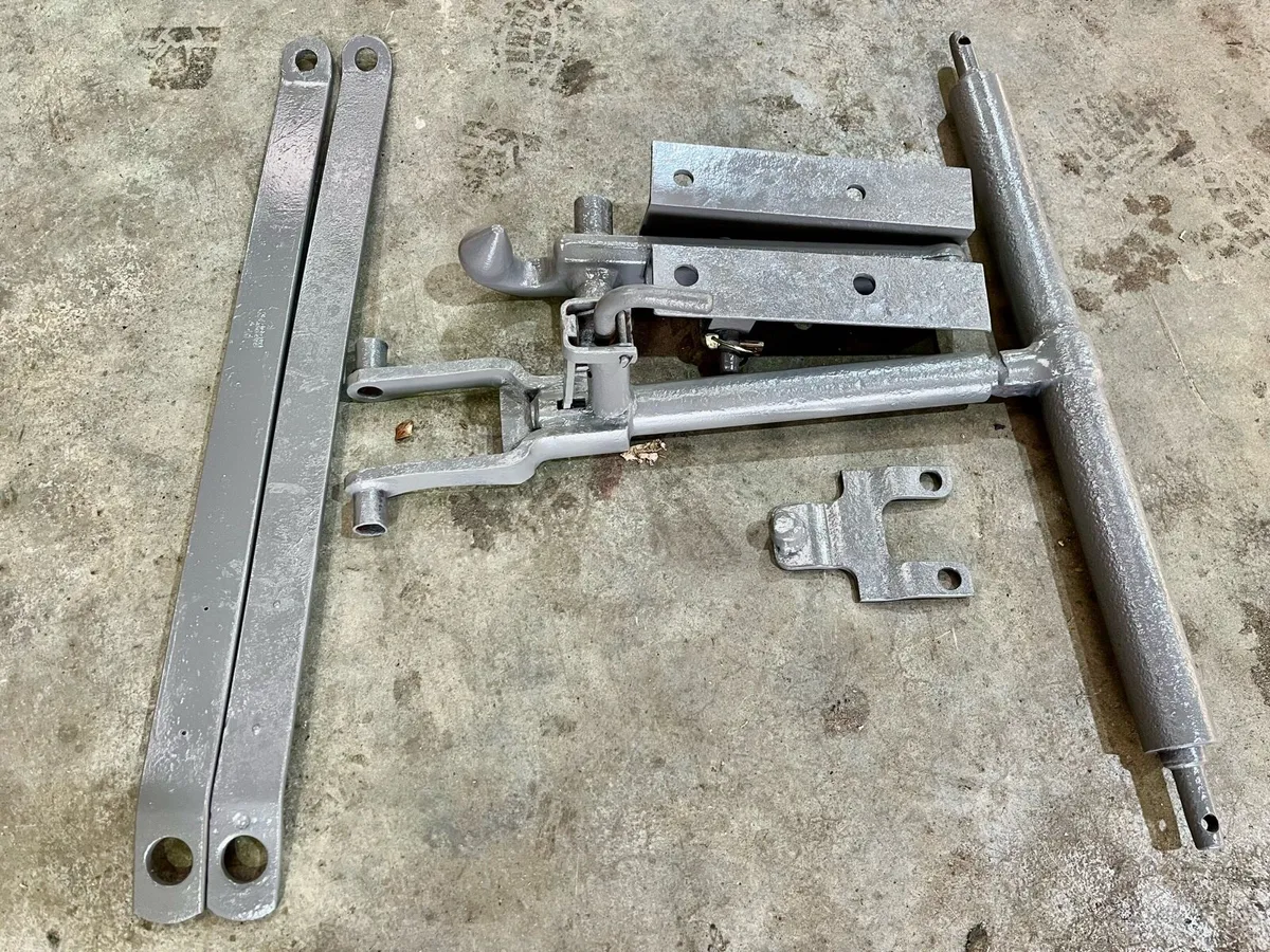 Massey Ferguson TE20, 35, 65, 135 Hitches - Image 4