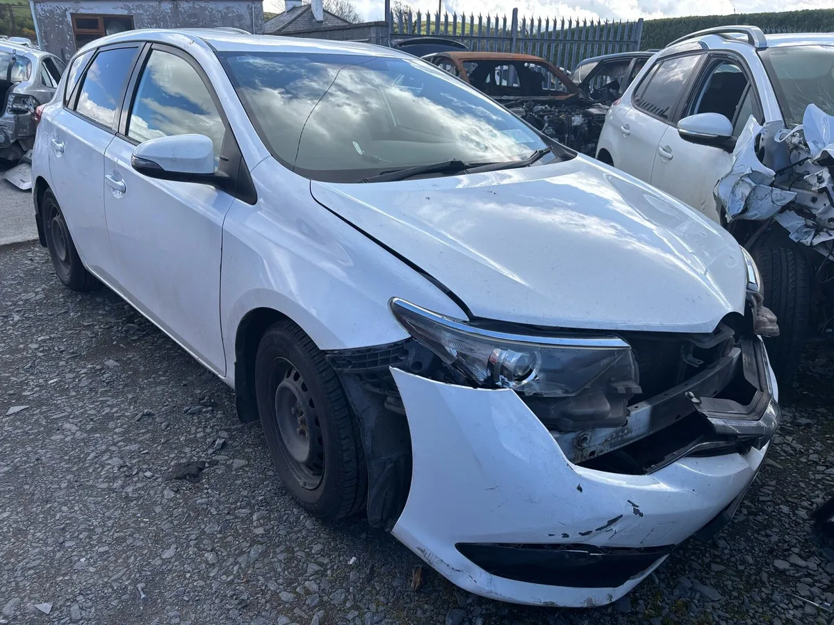 Toyota Auris 2016 for breaking - Image 1
