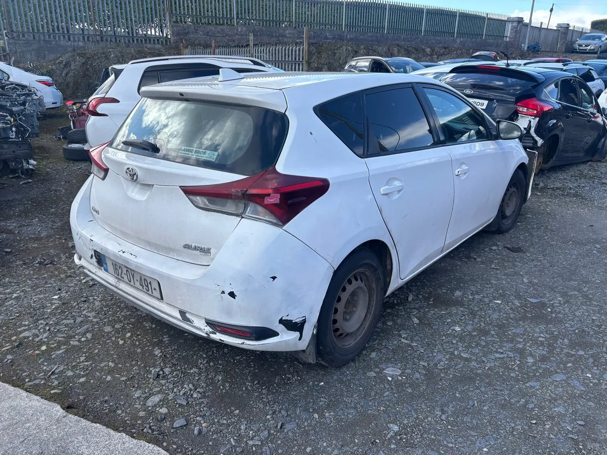 Toyota Auris 2016 for breaking - Image 2