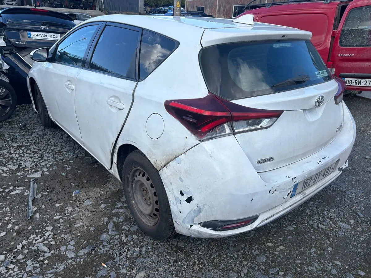 Toyota Auris 2016 for breaking - Image 3