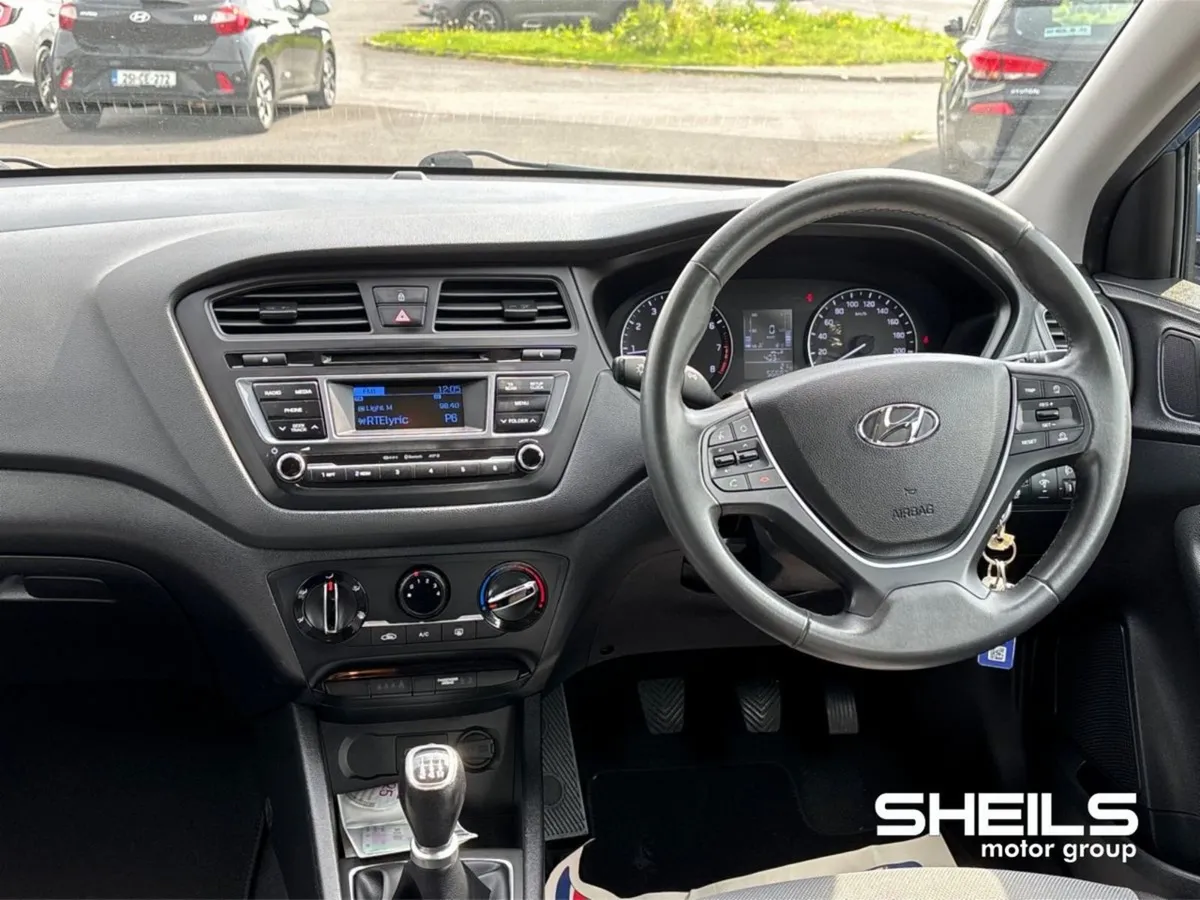 Hyundai i20 1.2 Deluxe - Image 3