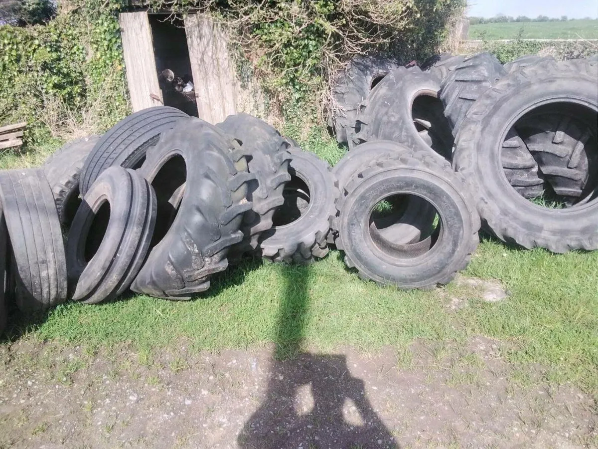 Massey ferguson 35 135 65 20 shed yard clearout - Image 4