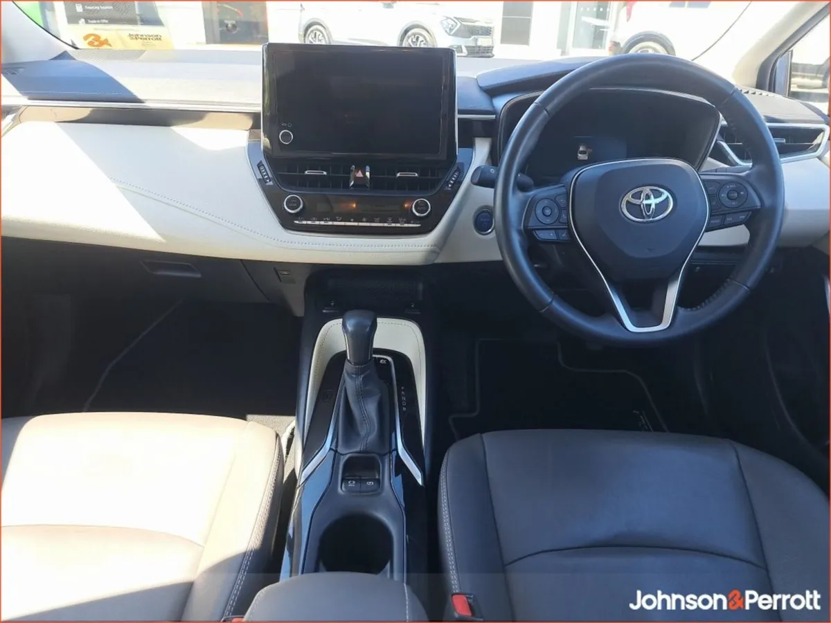 Toyota Corolla 1.8 Hybrid Sol Saloon - Image 4