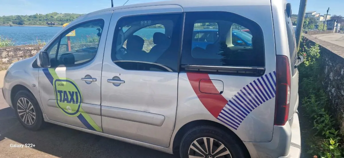 Taxi - Image 4