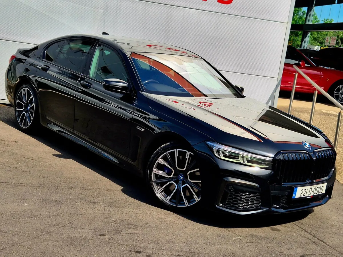 2022 BMW 745e M Sport Shadow Edition 3.0 Plug-In - Image 2