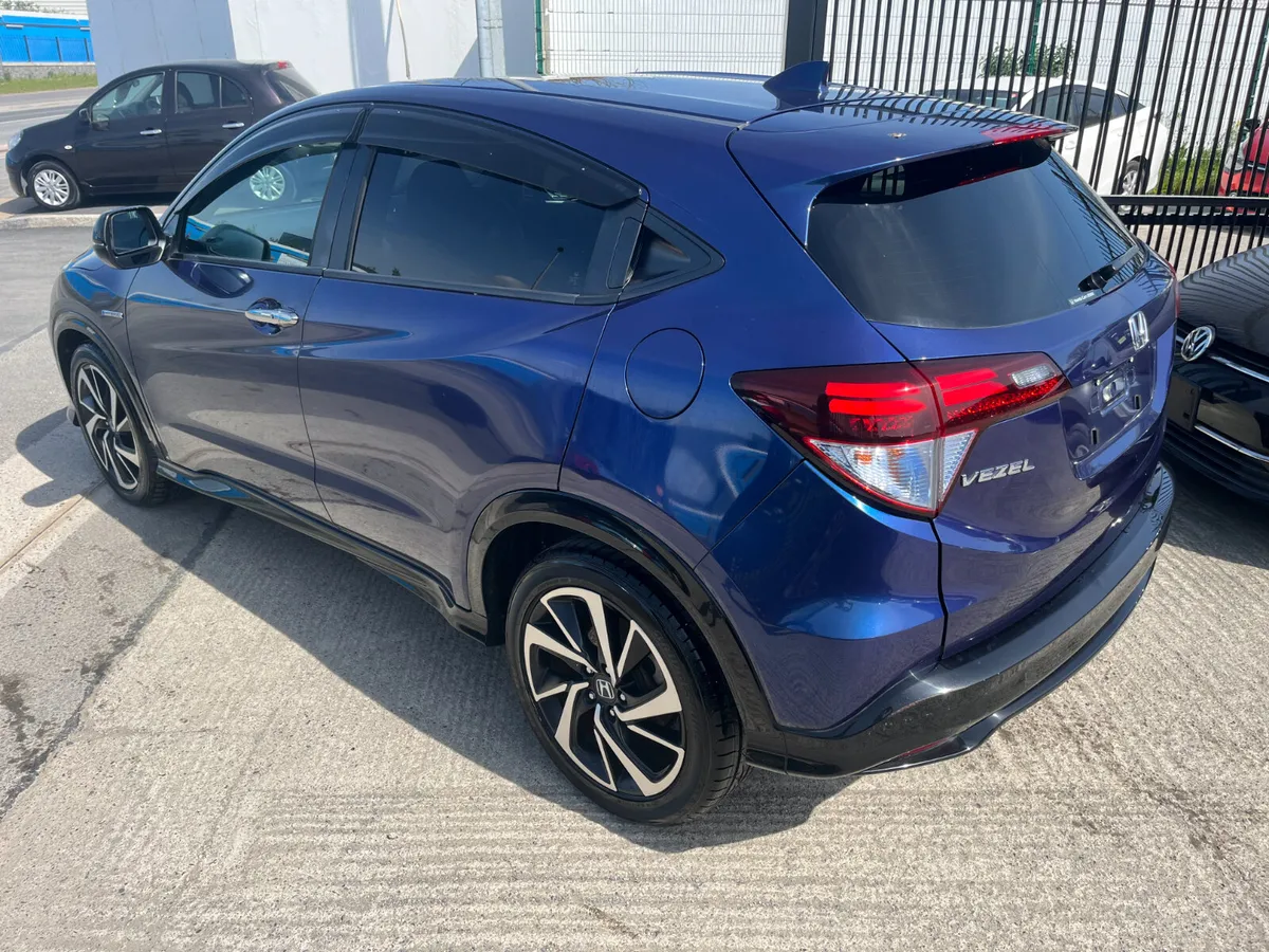 HONDA HRV 2017, VEZEL HYBRID AUTO - Image 4