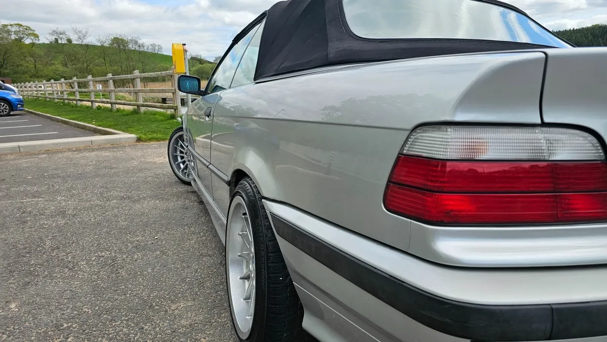 BMW 3 Series Convertible e36 325 - Image 2