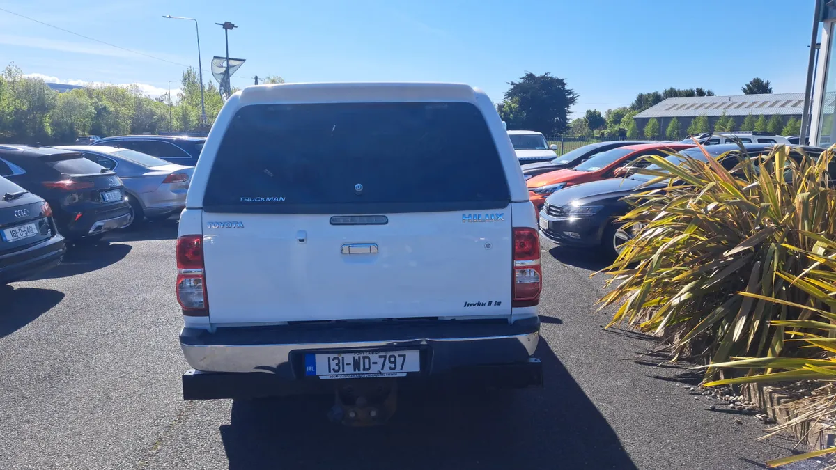 Toyota Hilux 2013 3.0 DIESEL INVINCIBLE - Image 4
