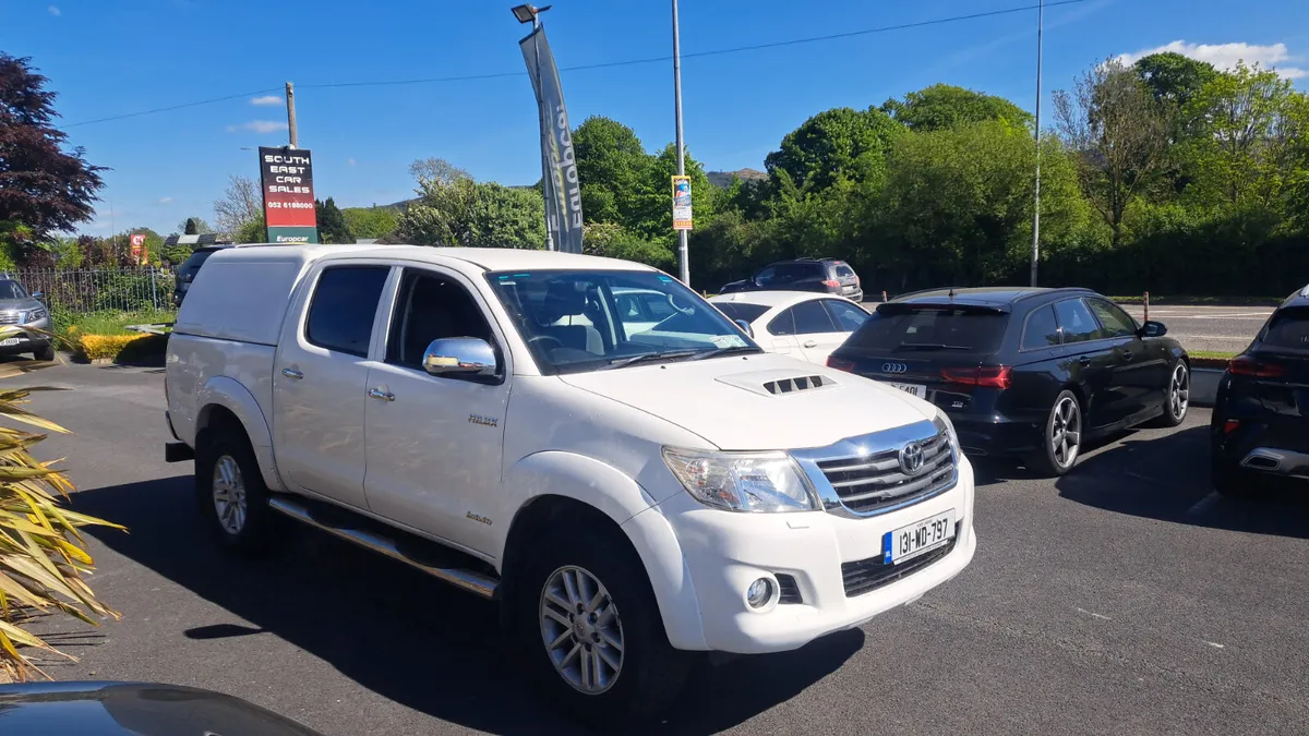 Toyota Hilux 2013 3.0 DIESEL INVINCIBLE - Image 3