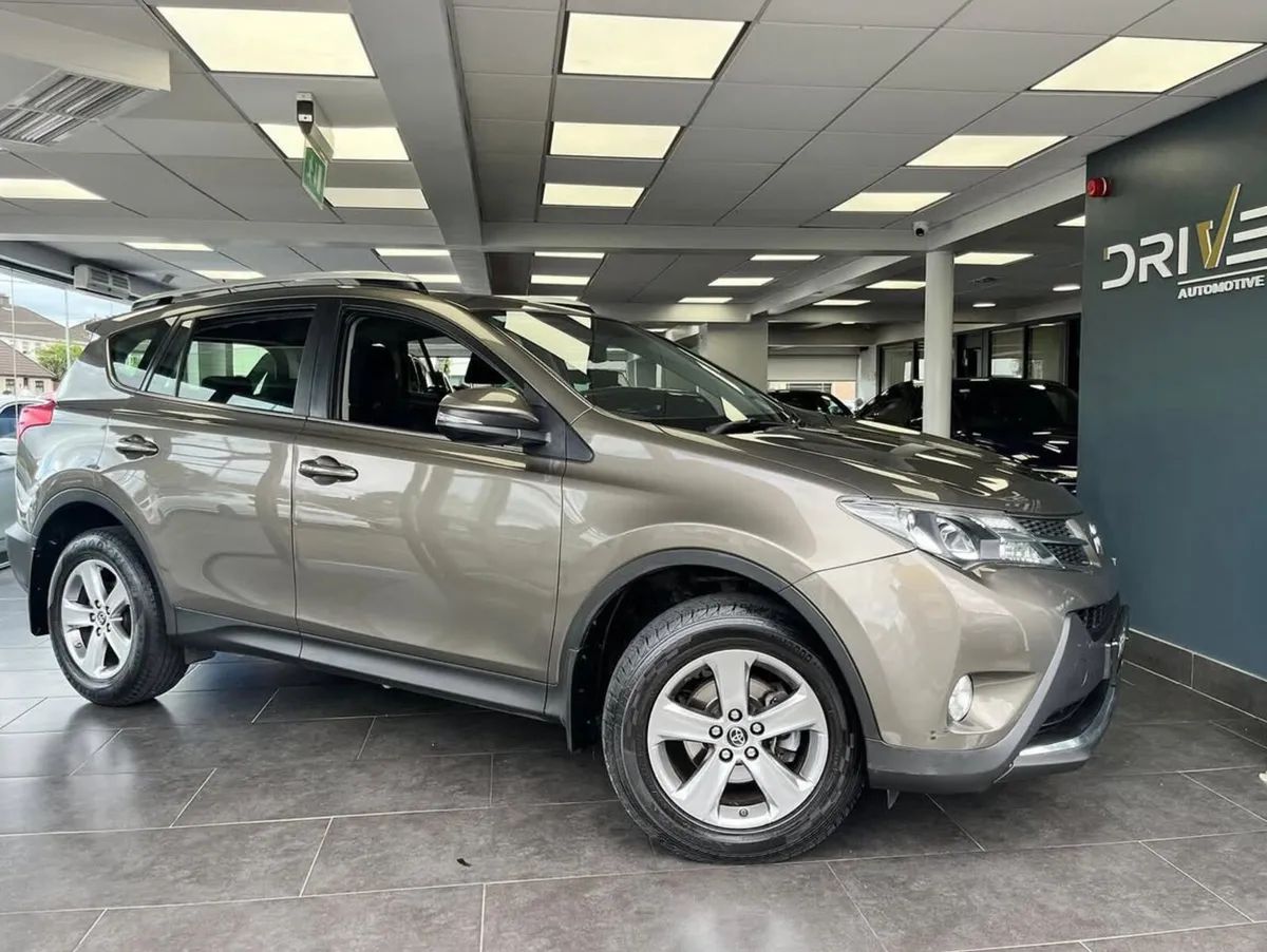 Toyota RAV4 2015 - Image 1