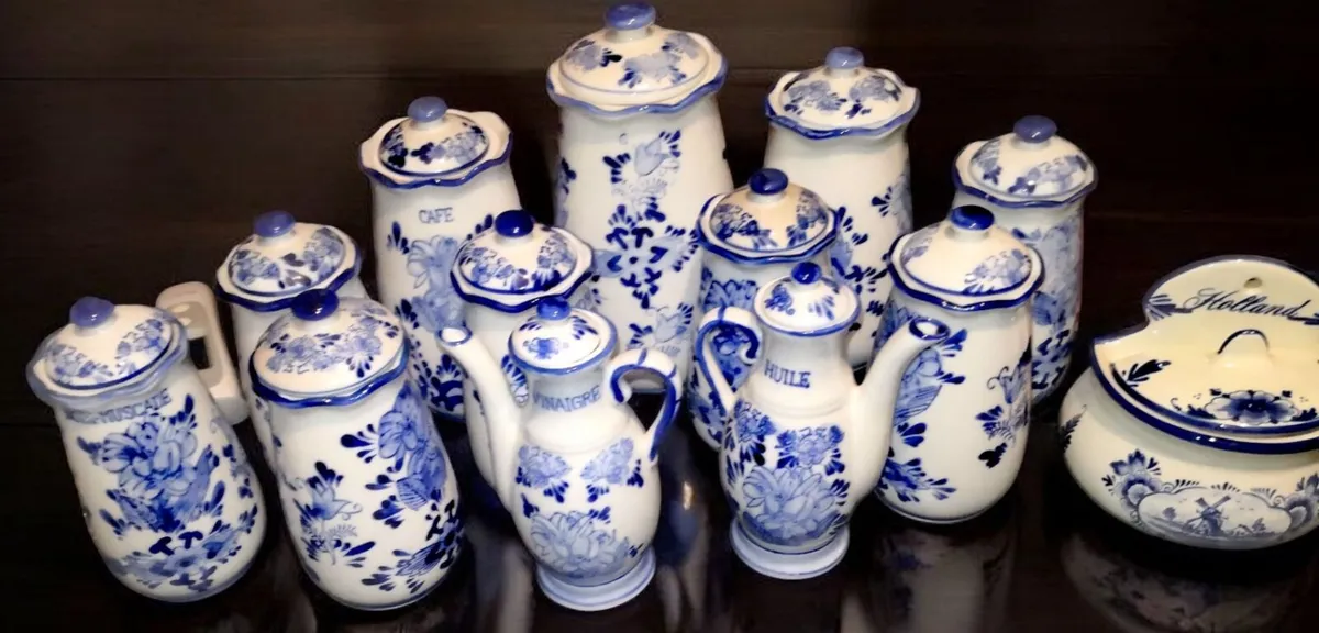 Antique hand painted Delft kitchen set - Image 1
