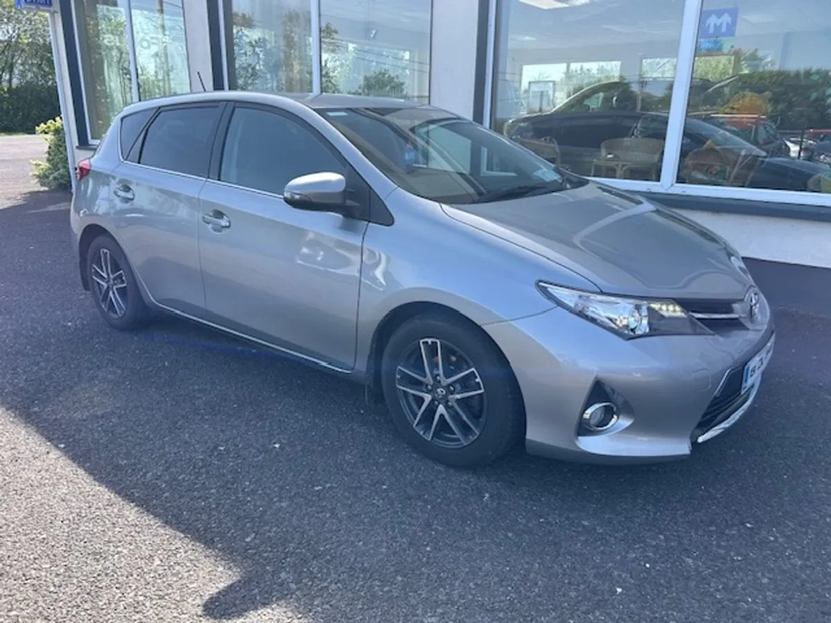 Toyota Auris D-4d 90 (1.4) 5Dr Icon - Image 1
