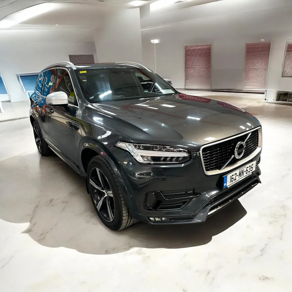 Volvo XC90 D5 (235hp) AWD R-Design 7-st Geartronic - Image 4