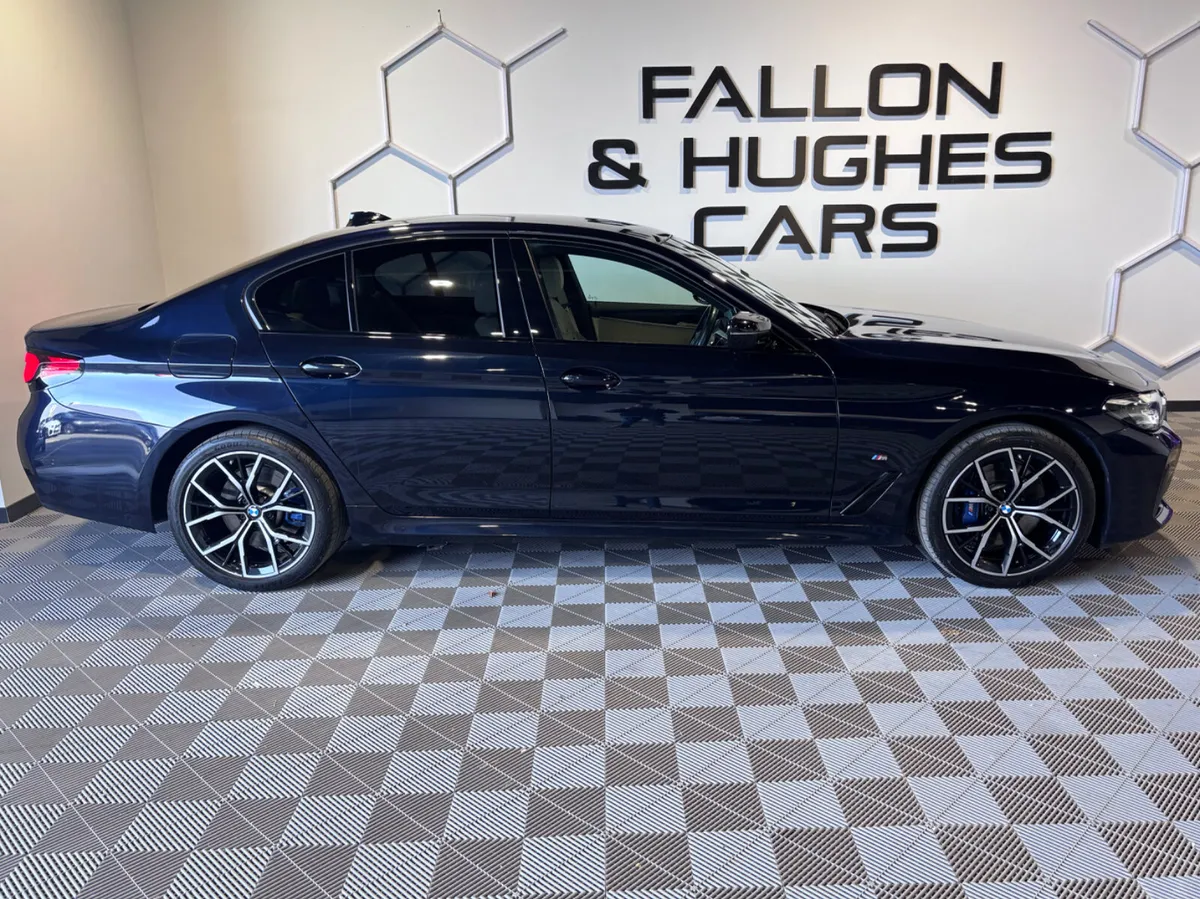 BMW 5 SERIES 530E M SPORT AUTO HYBRID FACELIFT - Image 4