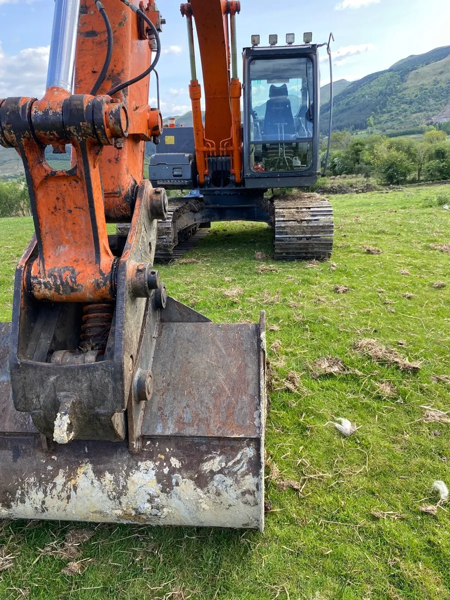 2009 Hitachi 130. . 3 - Image 1