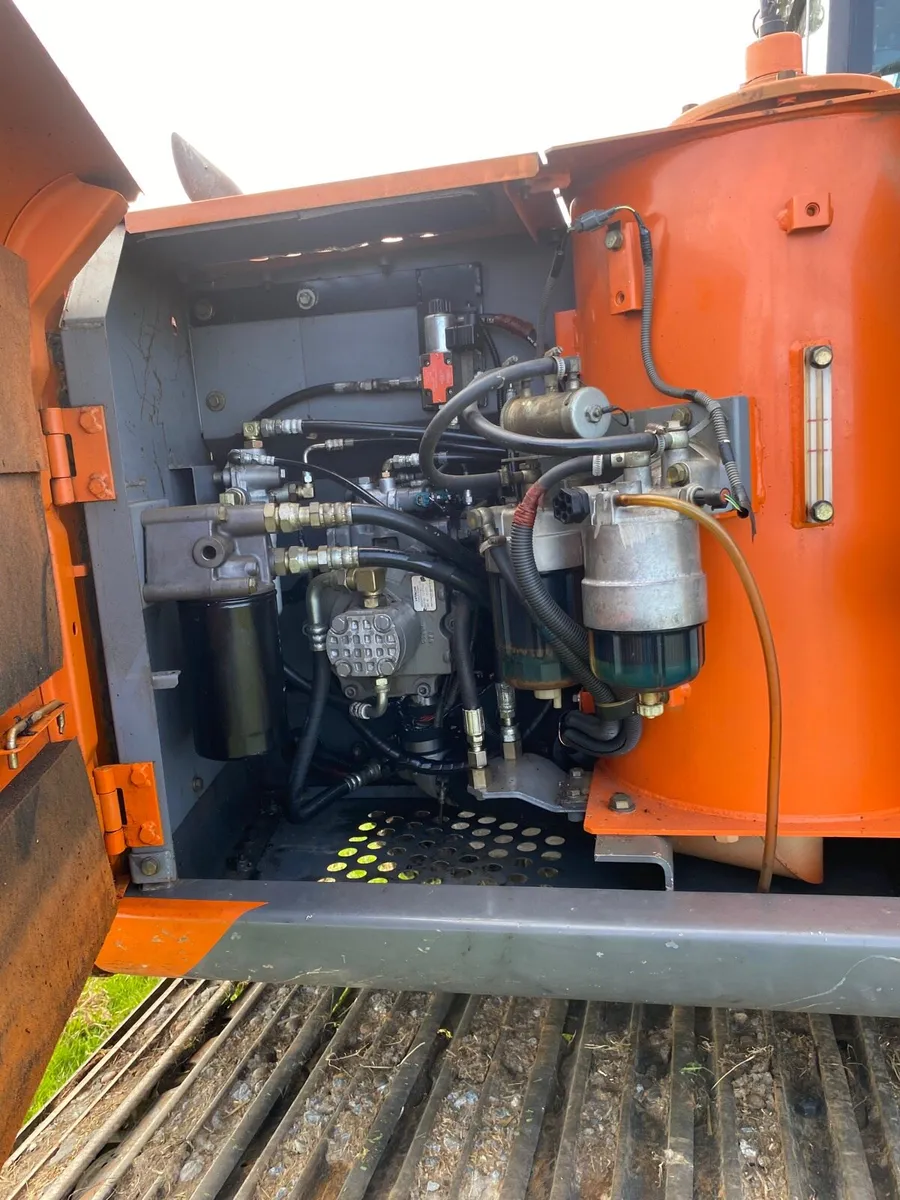 2009 Hitachi 130. . 3 - Image 4