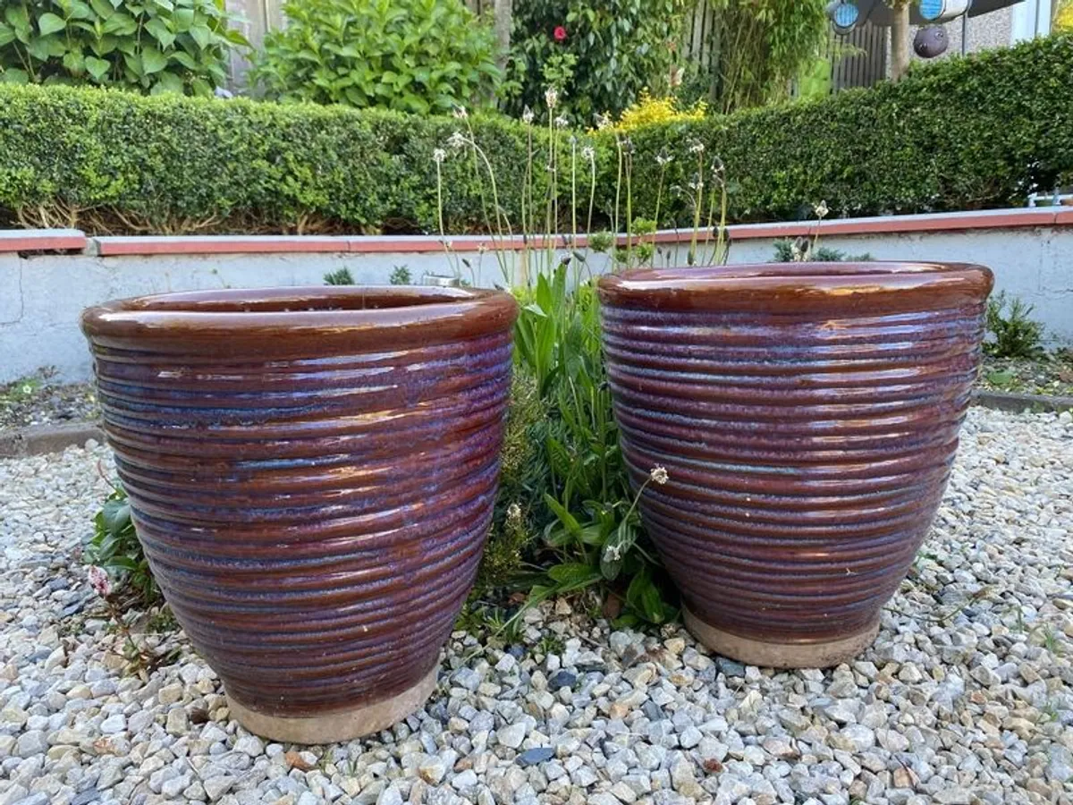 2x Large Ceramic Outdoor Garden Poys