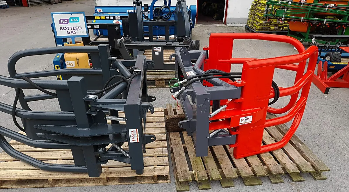 NEW TRACTOR LOADER BALE GRABS & BALE SPICKS - Image 3