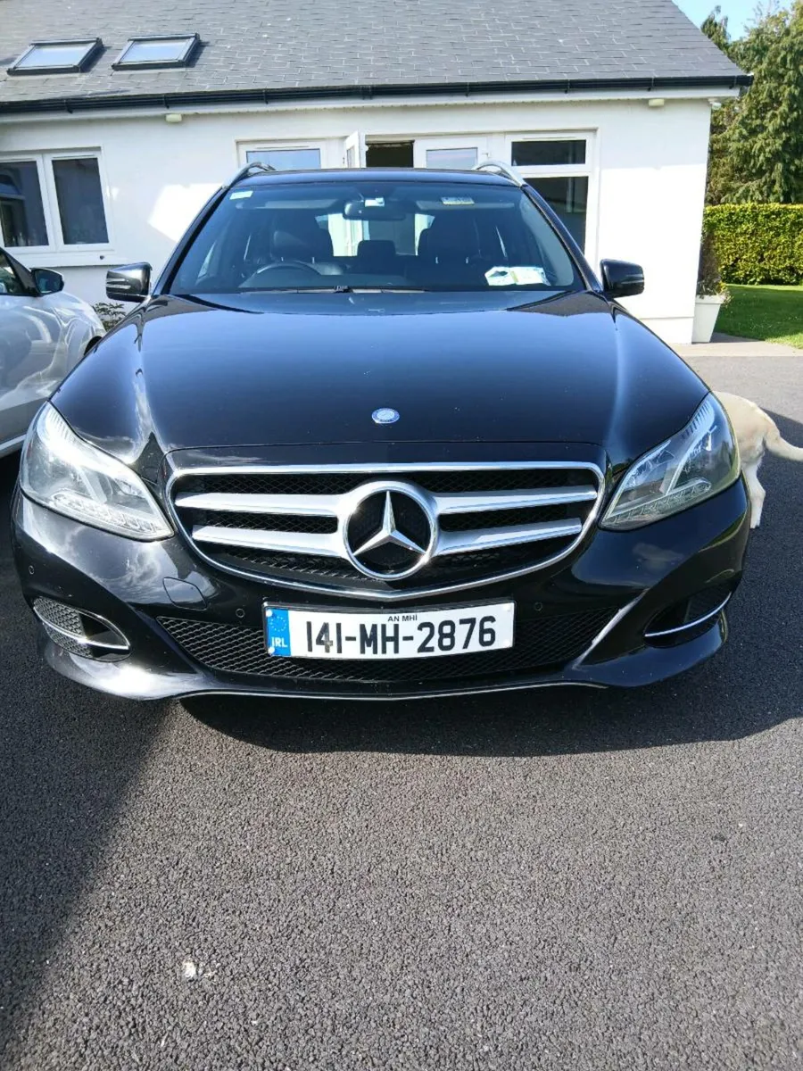 Mercedes E220 automatic diesel estate - Image 3