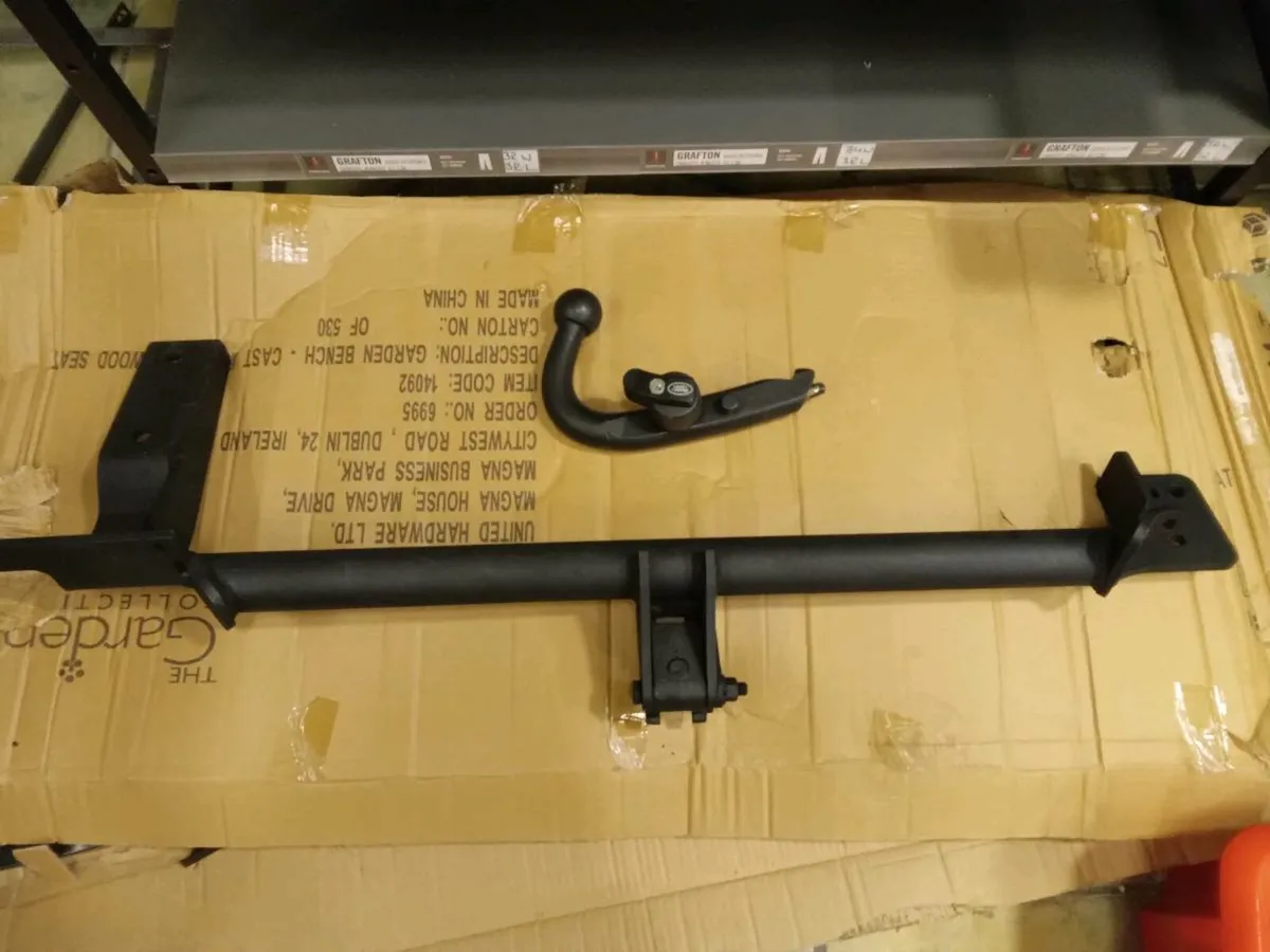 Range Rover NEW **Tow Bar / Tow hitch*** - Image 1