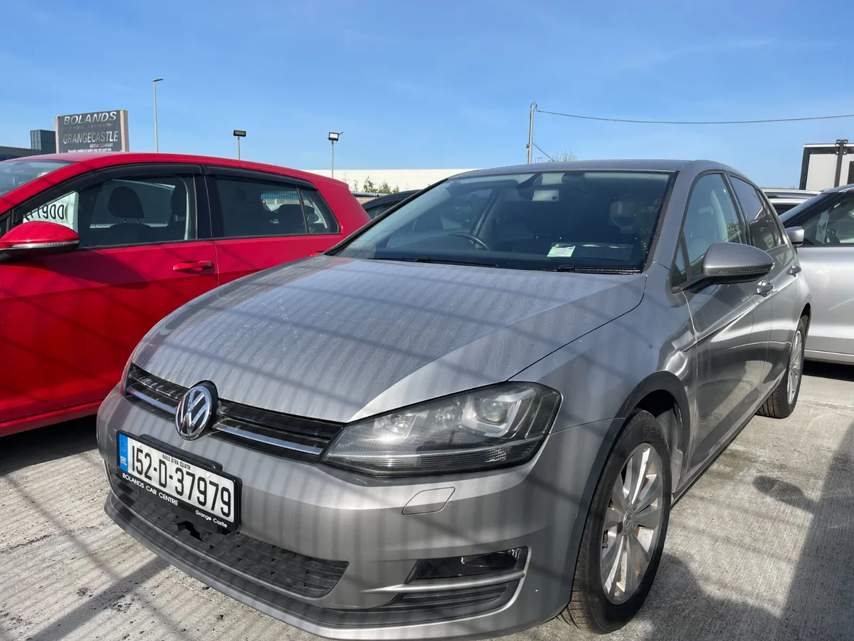152 Volkswagen Golf 1.2 TSI Automatic 5dr Model - Image 2