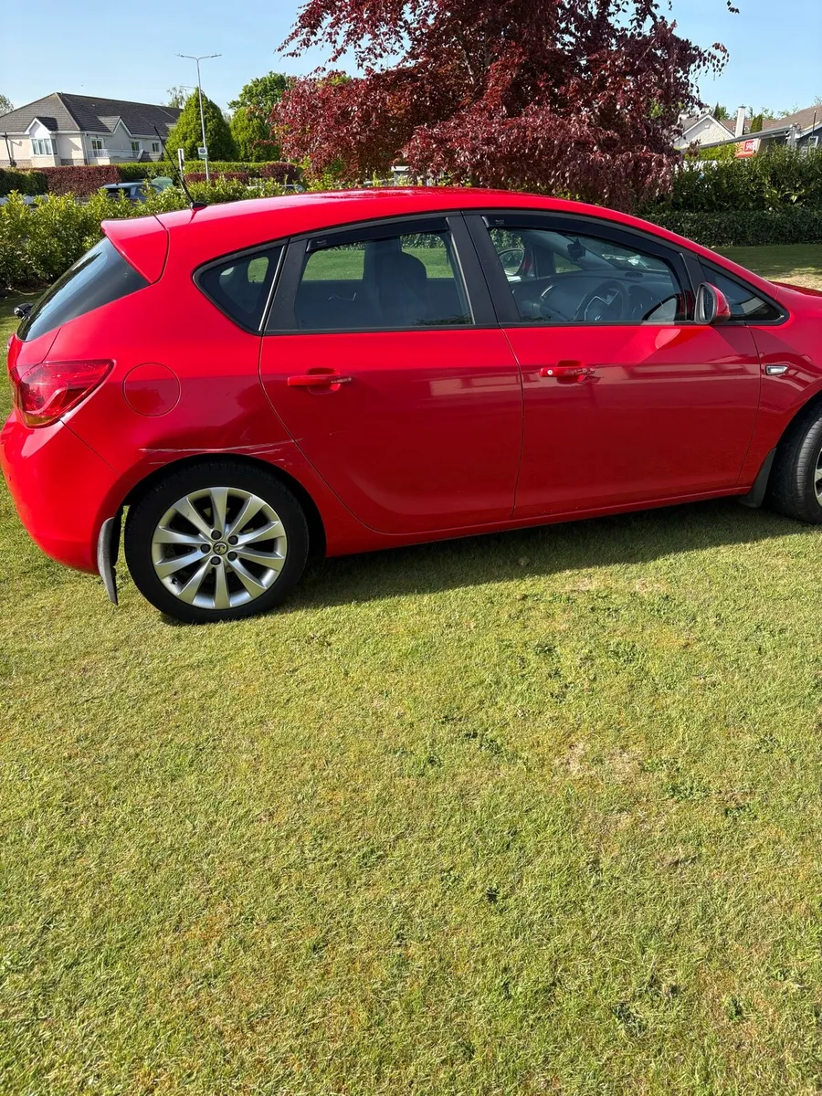 Car - Image 4