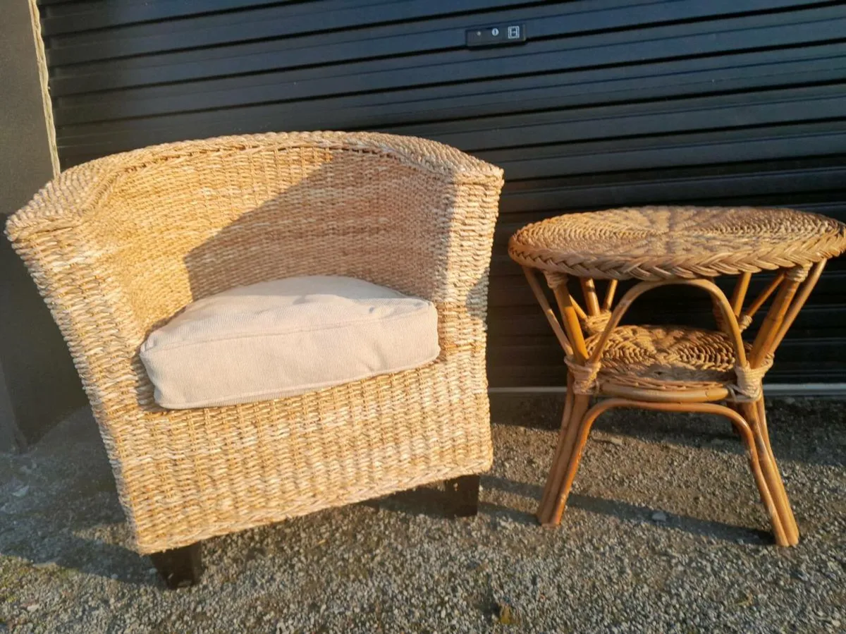 Patio / garden furniture chair and table - Image 2