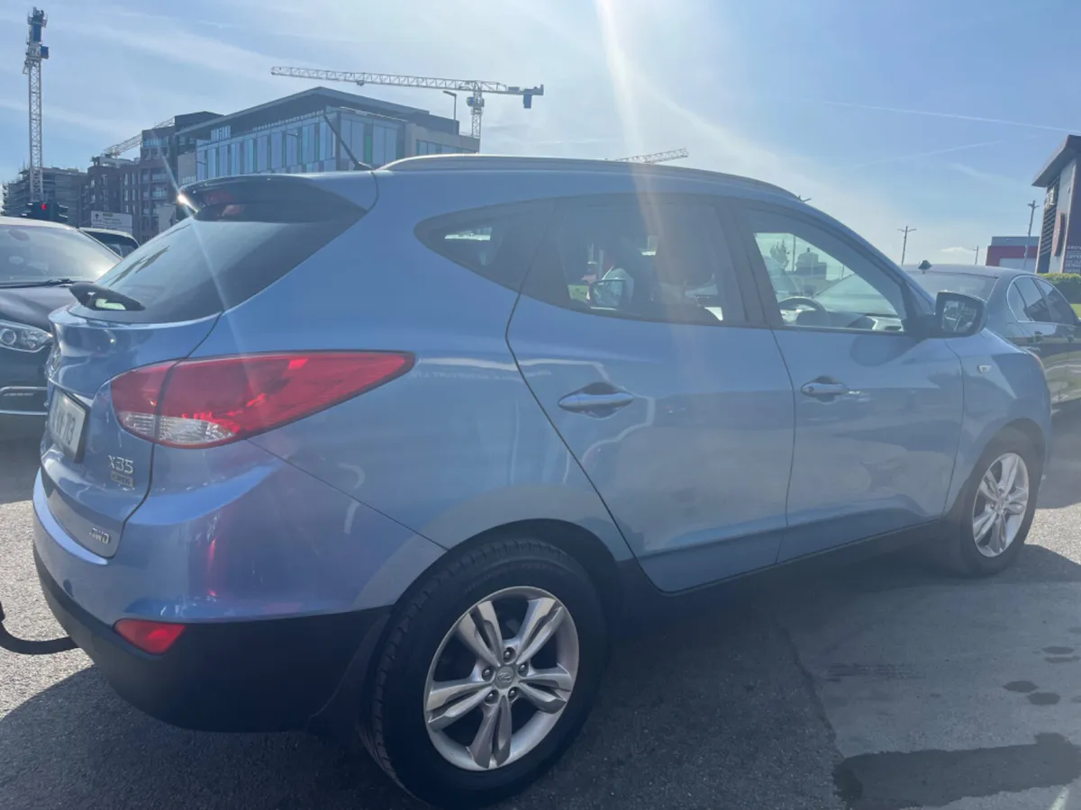 Hyundai ix35 2012 (4 wheel drive) - Image 4