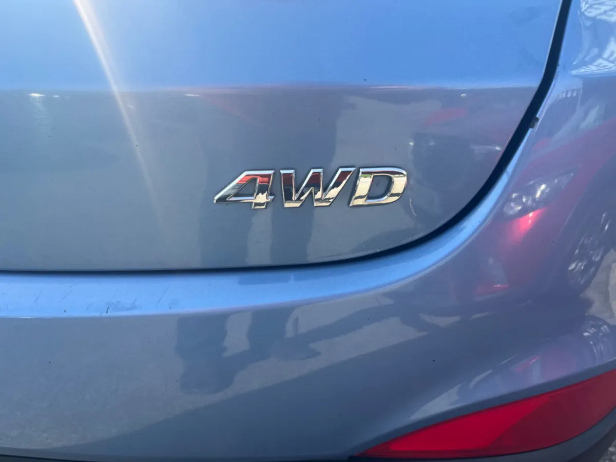 Hyundai ix35 2012 (4 wheel drive) - Image 3