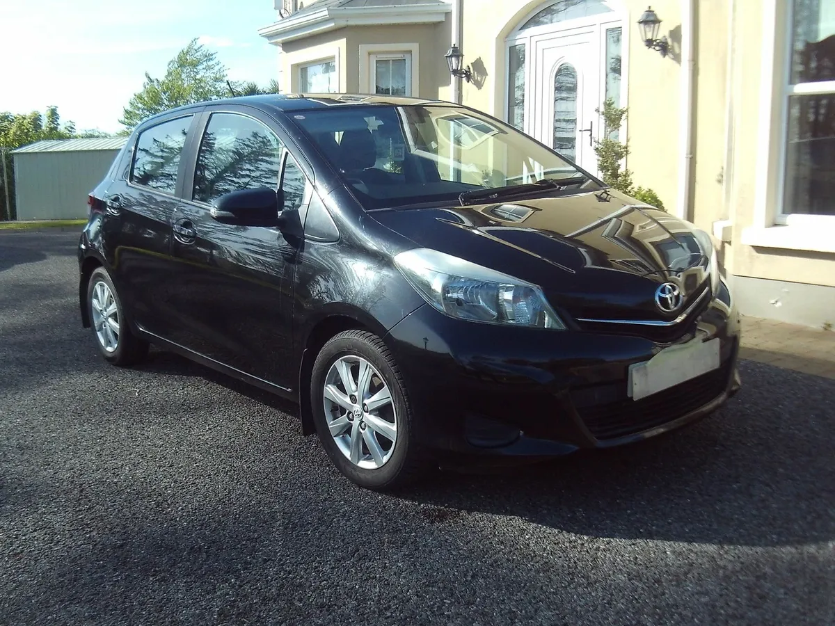 Toyota Yaris 2012 - Image 3