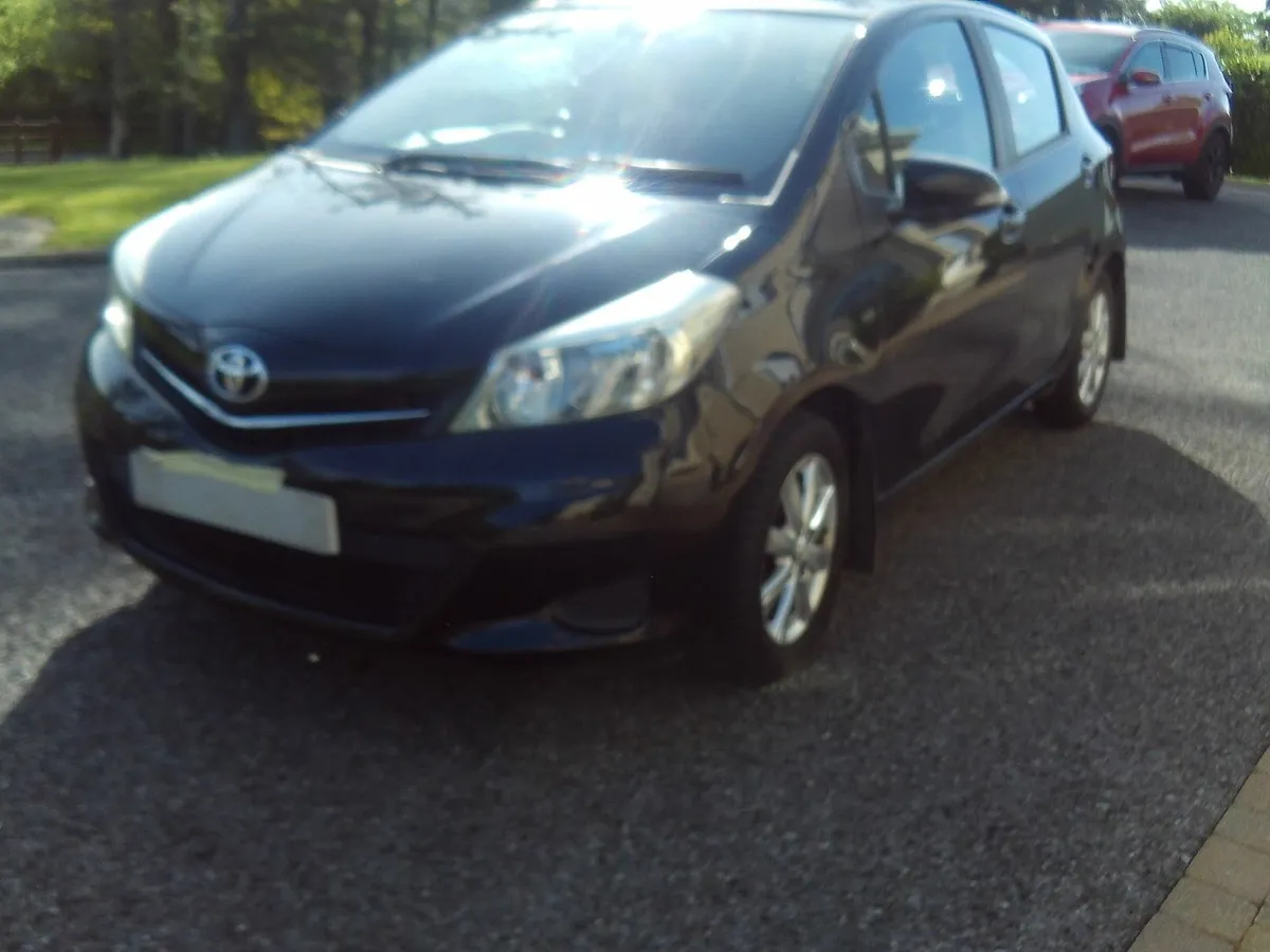 Toyota Yaris 2012 - Image 4