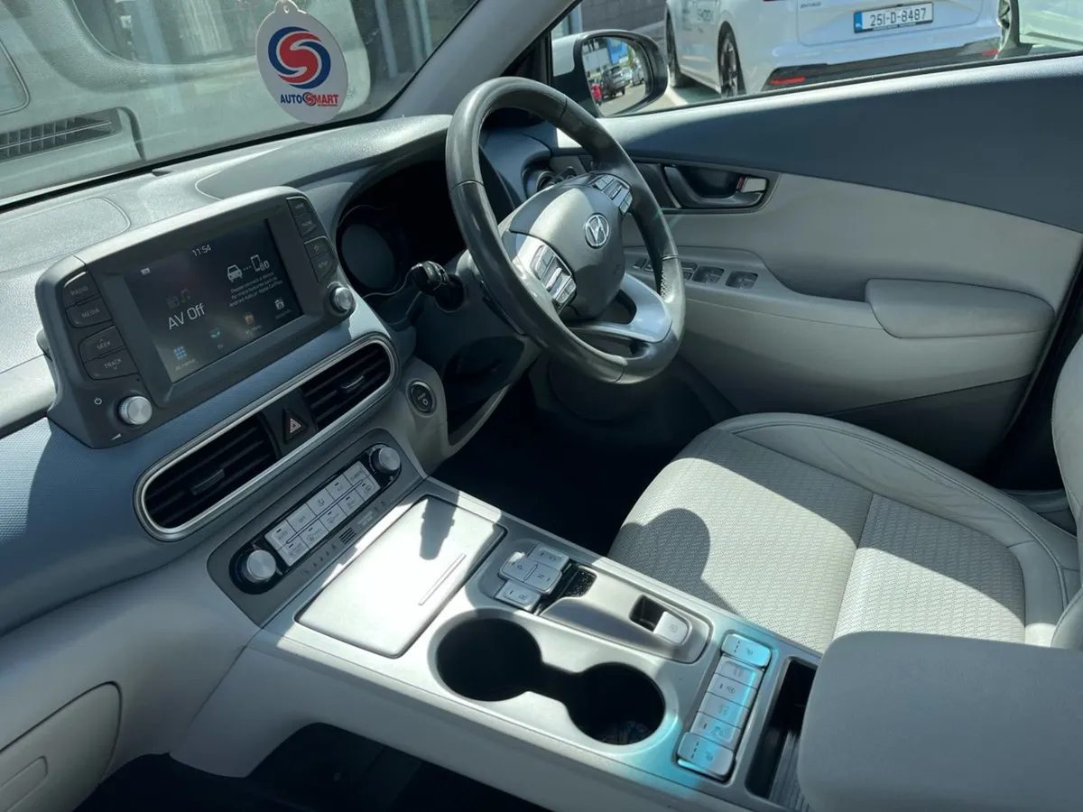 Hyundai Kona Kona EV 64 kWh - MAY Madness - Used - Image 3