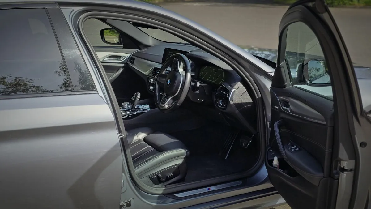 BMW 5-Series 2019 - Image 4