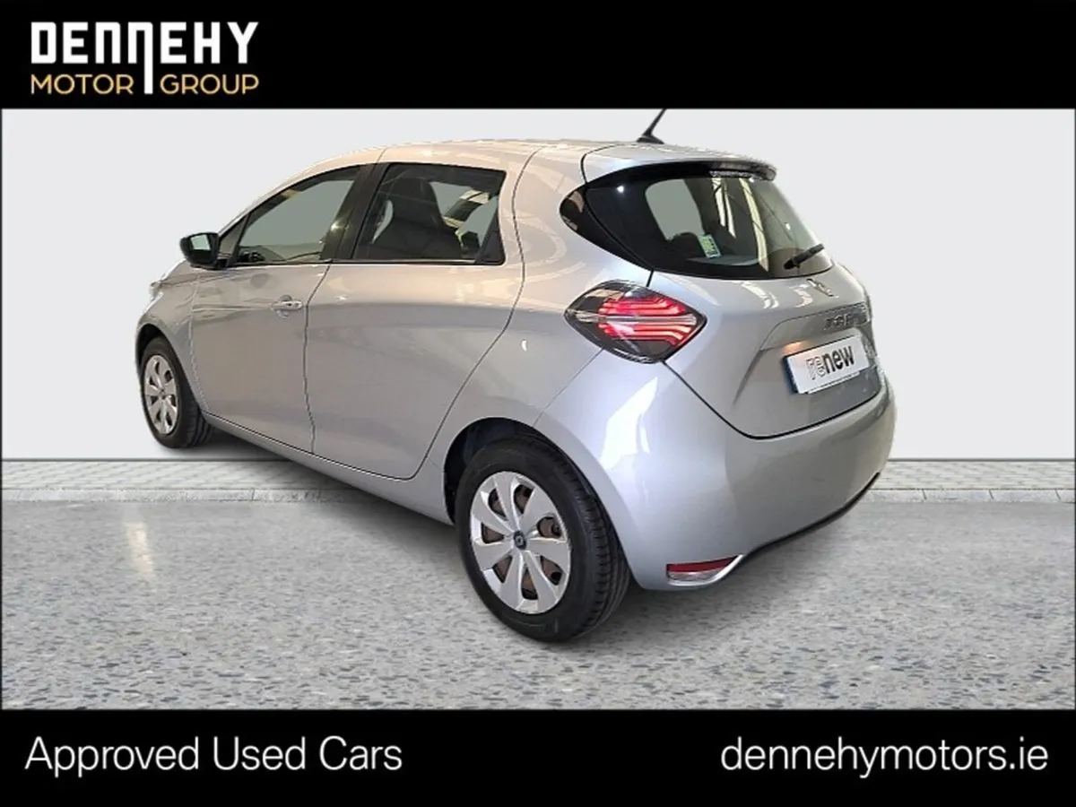 Renault Zoe Play  50kwh Battery   50 P/week may M - Image 4