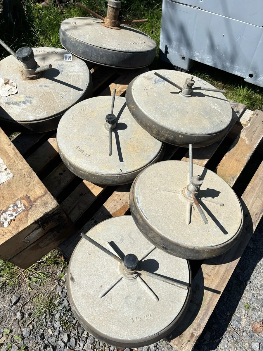 PIPE BUNGS/ STOPPERS - Image 1