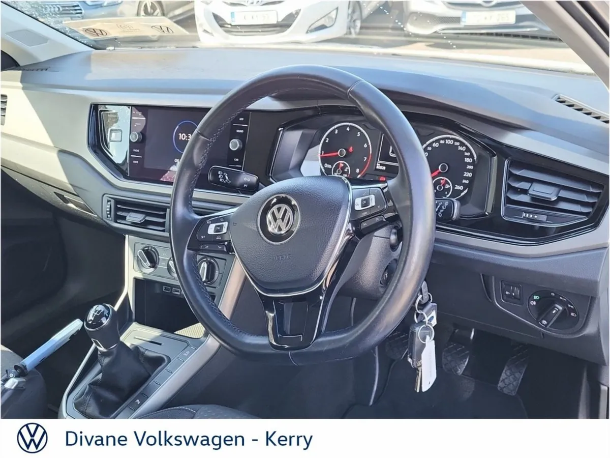 Volkswagen Polo Comfortline 1.0 Petrol 80bhp - Image 3