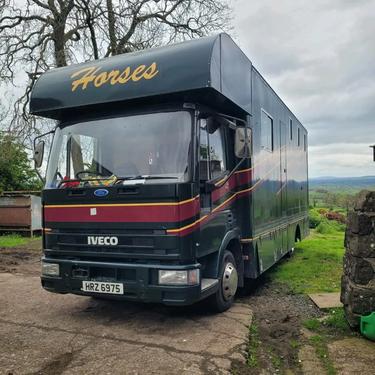 Horsebox  stalled for 4 - Image 2