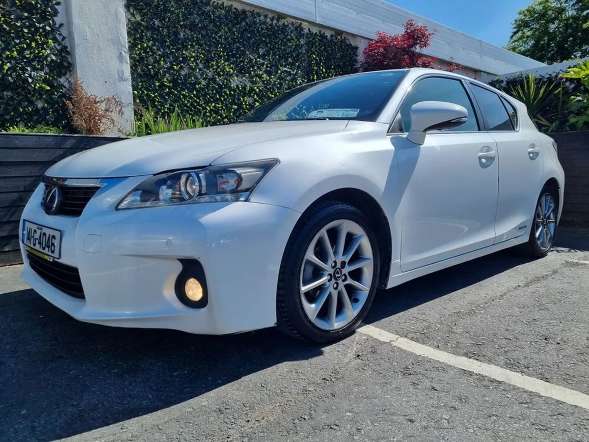 Lexus CT 200H Advance 5DR Auto - Image 1