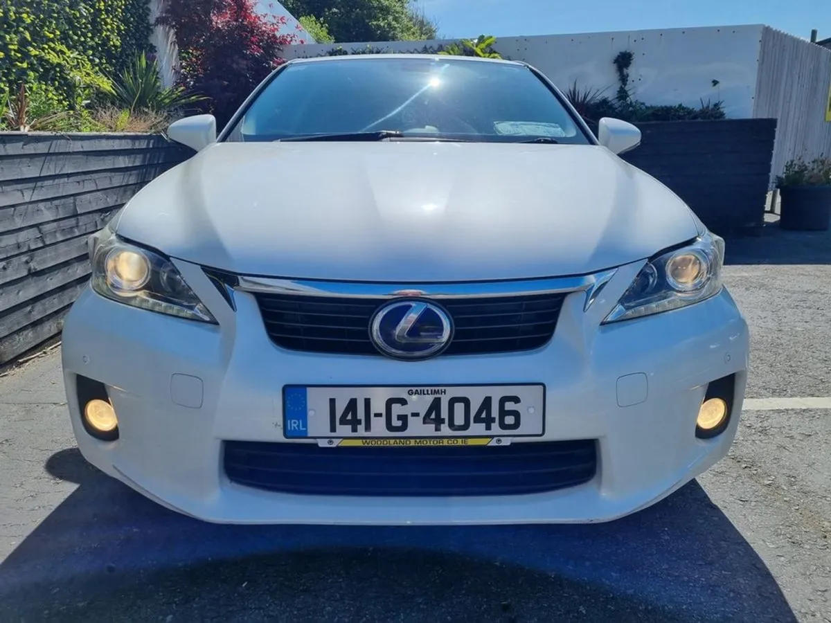 Lexus CT 200H Advance 5DR Auto - Image 4