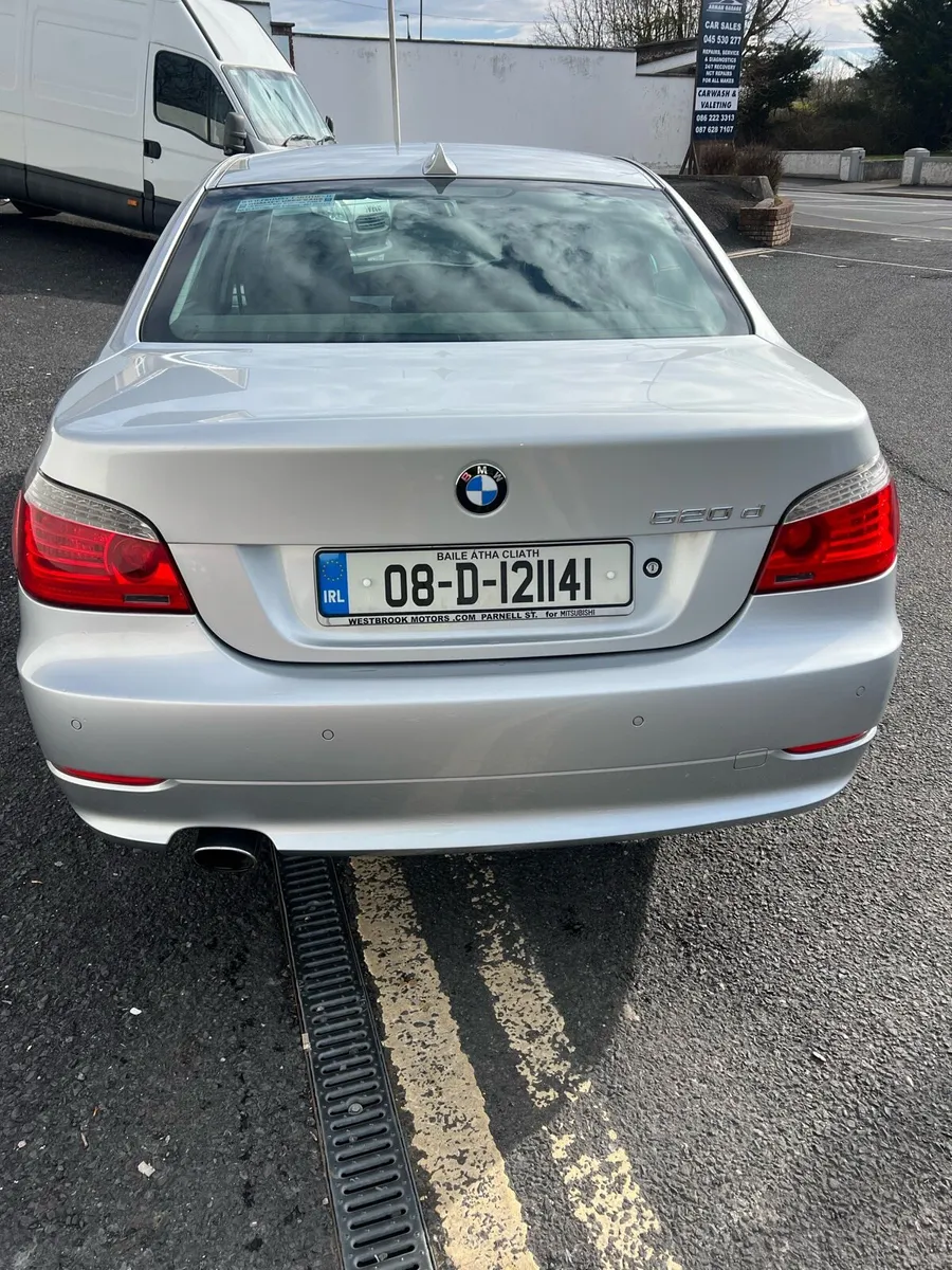 BMW 520d - Image 2