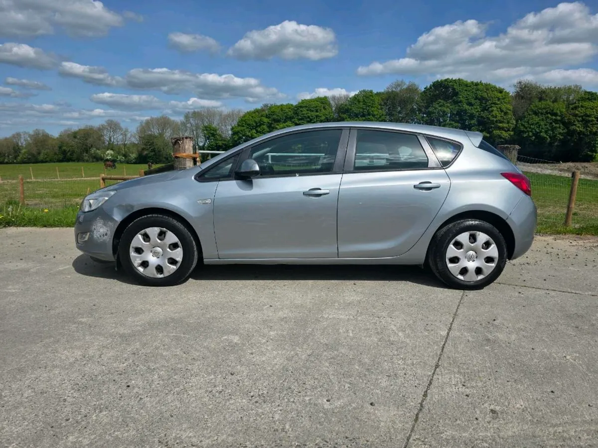 Opel Astra 1.4 petrol ( new NCT today !!!) - Image 3