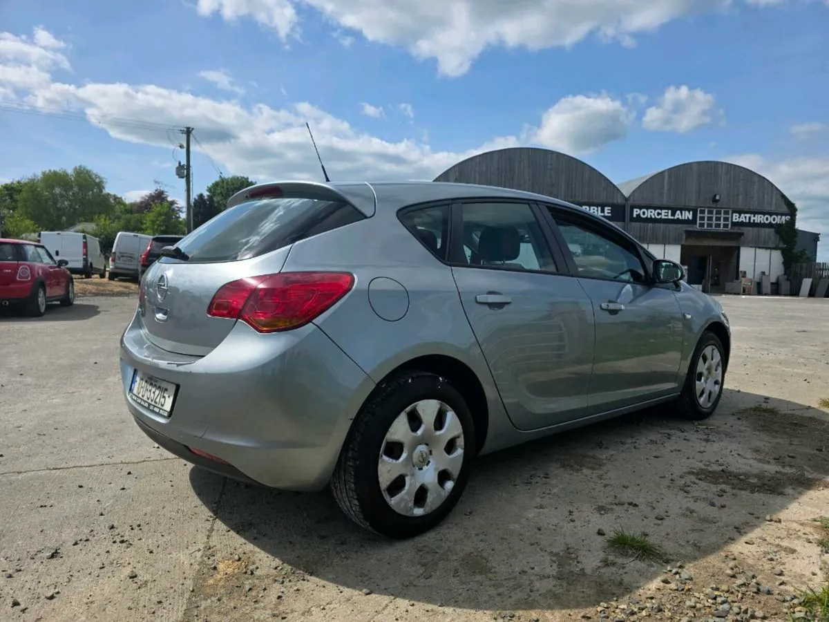 Opel Astra 1.4 petrol ( new NCT today !!!) - Image 4