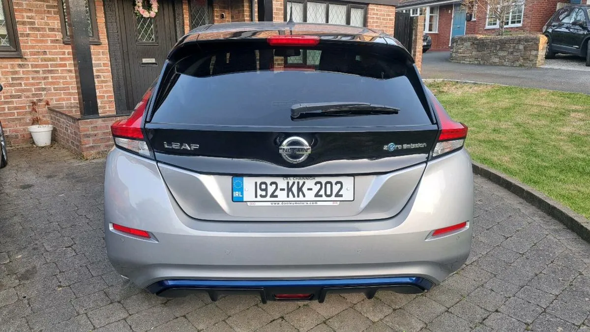 NISSAN LEAF 2019 SVE HIGH SPEC TOTALLY UNMARKED - Image 2