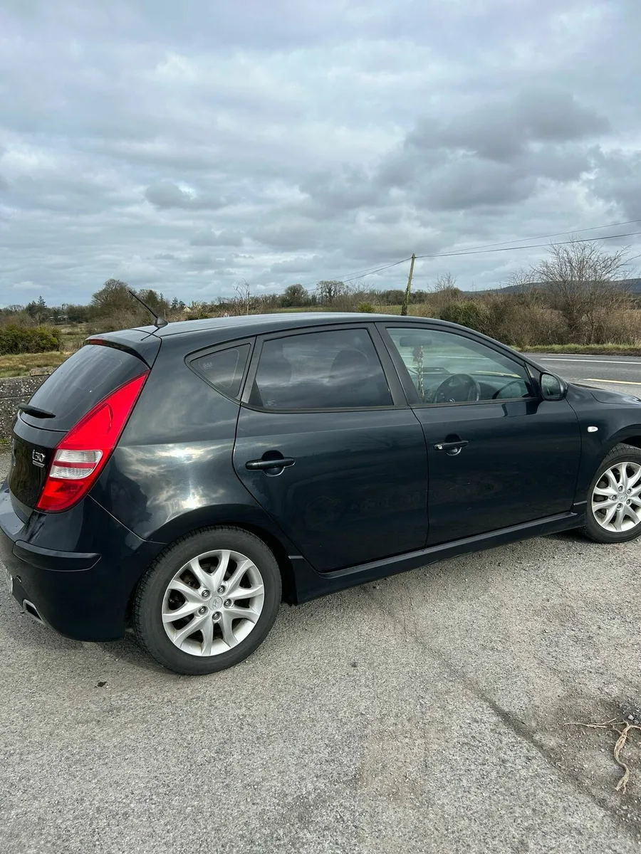 Hyundai i30 great starter car - Image 2