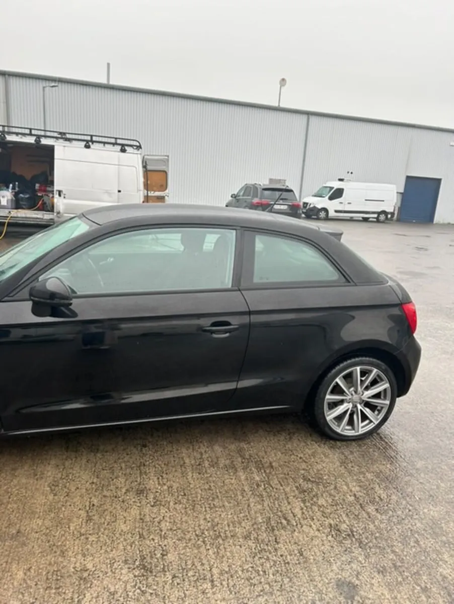Audi A1 2011 - 1.6TDI - Image 4