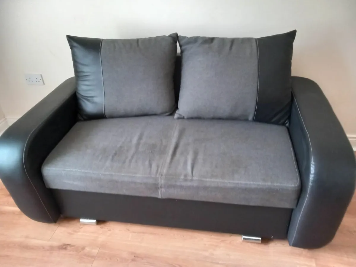 2 seater bed sattee